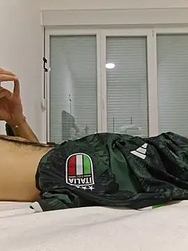 kurdishboy69 online show from June 17, 9:27 pm