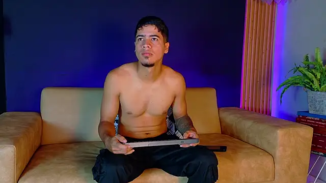 criss hardcock  online show from June 20, 12:54 pm