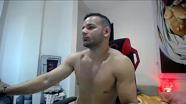 Snapshot of hugo_19cm chatting on September 18, 3:47 pm hugo 19cm online show from September 18, 3:47 pm