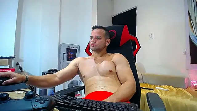 Snapshot of hugo_19cm chatting on September 20, 4:07 pm hugo 19cm online show from September 20, 4:07 pm