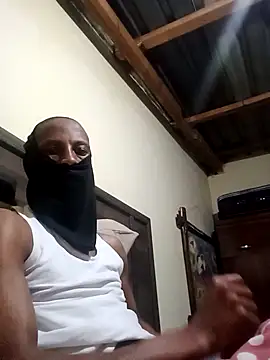 Berto2404 online show from May 12, 11:46 pm