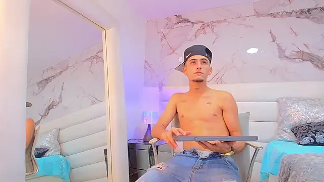 Yoel Boyxx online show from May 22, 4:06 am