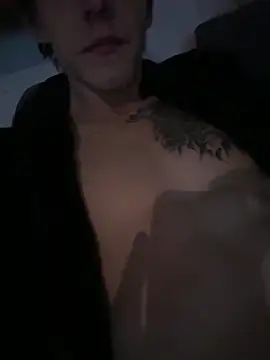 Kamil95PL online show from February 21, 3:18 am