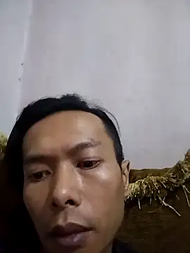 Luwak495 online show from May 31, 10:33 pm