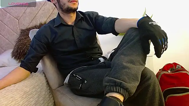 kreyiko  online show from May 28, 9:02 pm