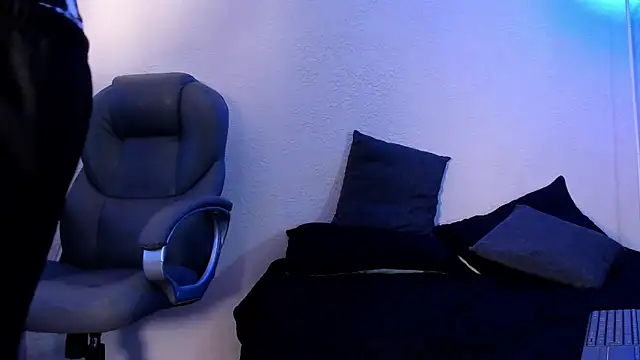 Elian Villa online show from May 31, 3:40 am