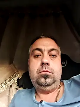 Robertoplayboy online show from September 17, 5:25 pm