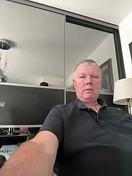 Snapshot of cumboy chatting on October 6, 12:10 pm cumboy online show from October 6, 12:10 pm