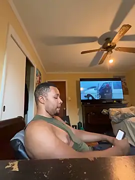 Charmingswoleking online show from June 20, 11:15 am