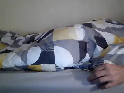 a5ar5rooooov online show from February 3, 8:47 pm