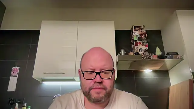 theitalianbear online show from April 10, 3:24 am