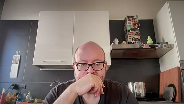 theitalianbear online show from October 11, 1:04 pm