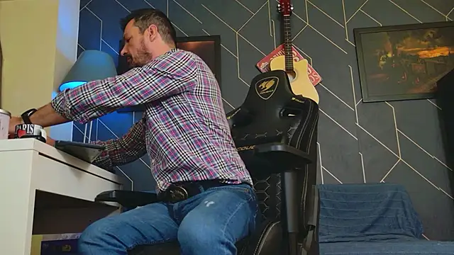 ChrisKox online show from October 20, 4:16 am