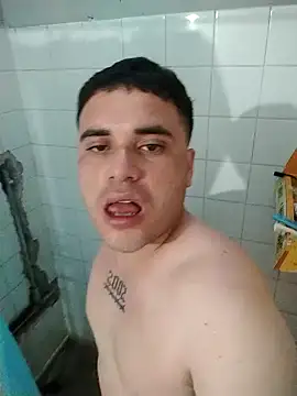 E f online show from October 10, 10:20 am