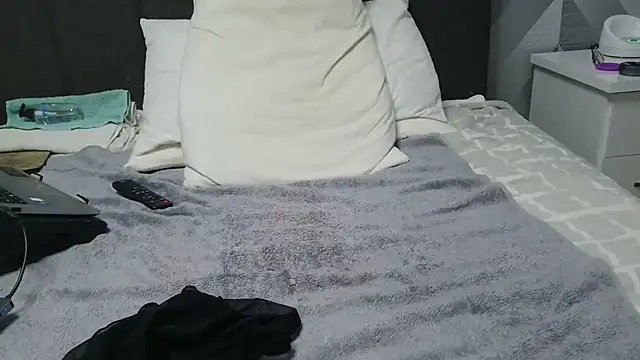 shysuckinguy online show from November 26, 8:12 pm