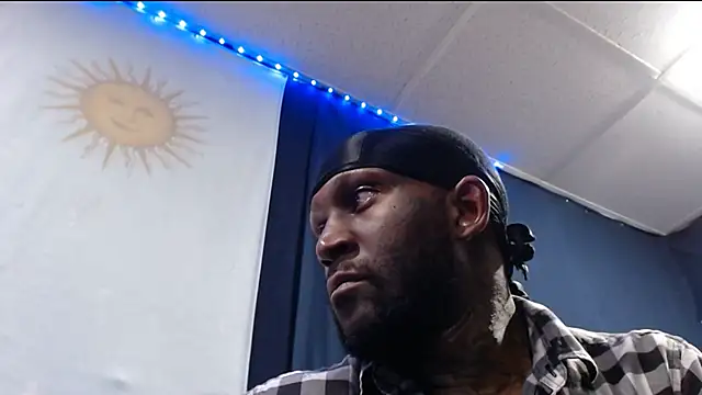 iBreakHeartz online show from November 26, 12:52 pm