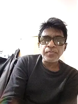 iamkahn 44 online show from December 18, 7:10 pm