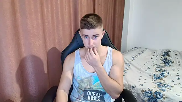 Todhorny9873 online show from January 22, 7:57 am