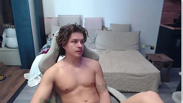 Sunny-Girl1 online show from March 6, 8:22 am