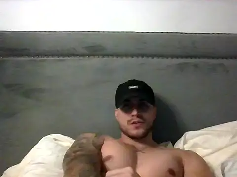 spartacozz online show from December 17, 2:08 am