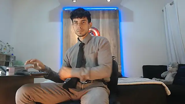 Andrew 4  online show from October 20, 6:06 am