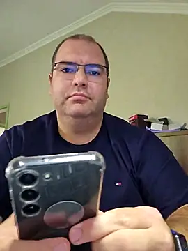 Snapshot of Andrew1900529 chatting on September 30, 9:13 am Andrew1900529 online show from September 30, 9:13 am