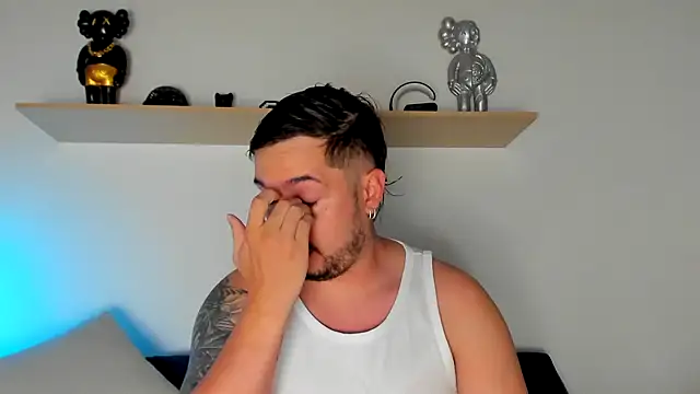 camilo restrepo21 online show from December 11, 11:43 pm