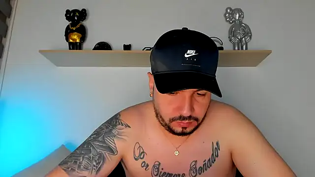 camilo restrepo21 online show from December 8, 11:51 pm