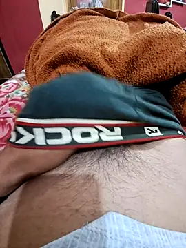 sunilaryan82 online show from December 17, 4:57 pm