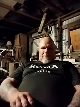 Reddog833 online show from March 2, 6:58 am