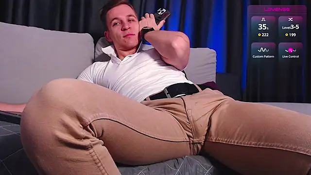 S3Xyes online show from December 23, 3:04 am