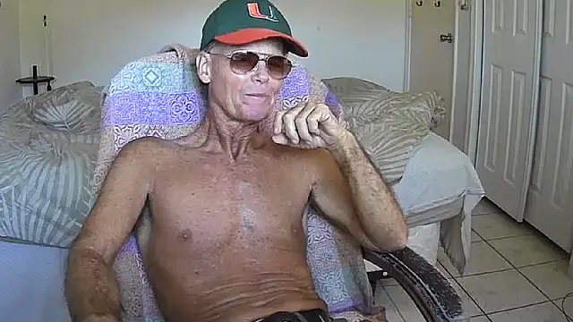 nakeedcowboi65 online show from November 17, 8:34 pm