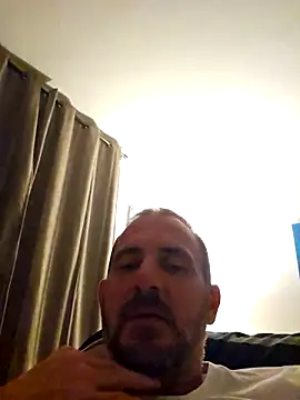 verylargecock online show from November 18, 10:45 pm