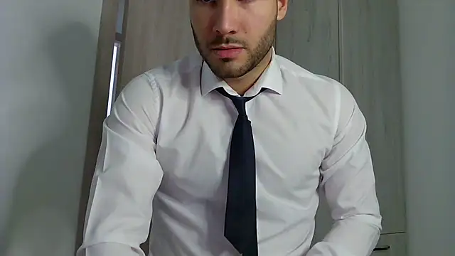 Justynn1 online show from February 21, 6:51 am