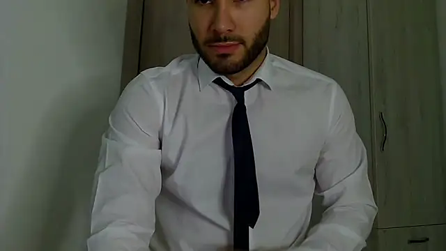 Justynn1 online show from November 22, 6:13 am