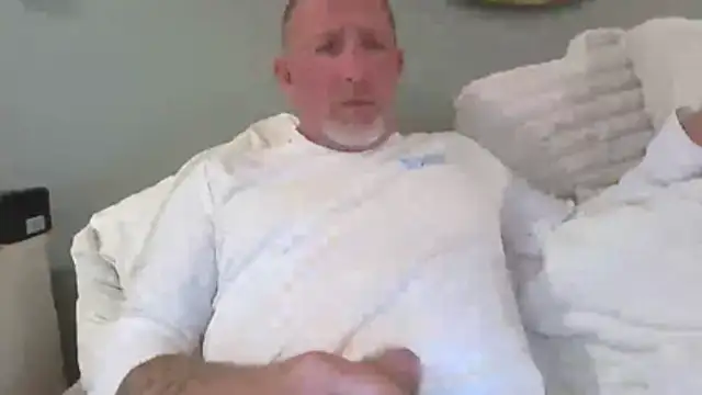 couple211 online show from January 7, 3:00 am