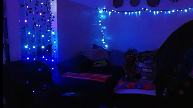 mycock2474u online show from March 2, 9:32 am