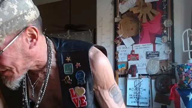 mycock2474u online show from January 28, 10:56 pm