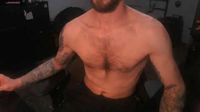 SexxxyLouis online show from December 13, 9:43 pm