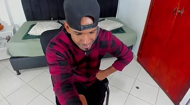 anhtony wayans online show from March 5, 12:49 am