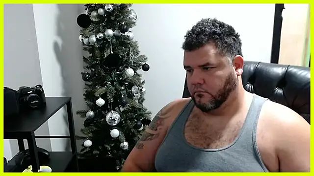 Snapshot of Gabihotxxx1 chatting on January 7, 2:43 am Gabihotxxx1 online show from January 7, 2:43 am
