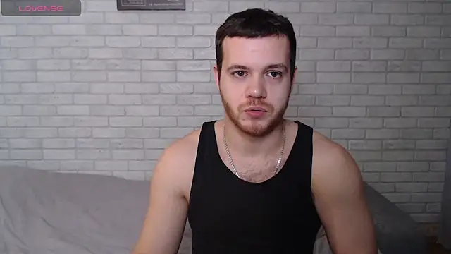 Alexxx horny online show from December 4, 7:04 am