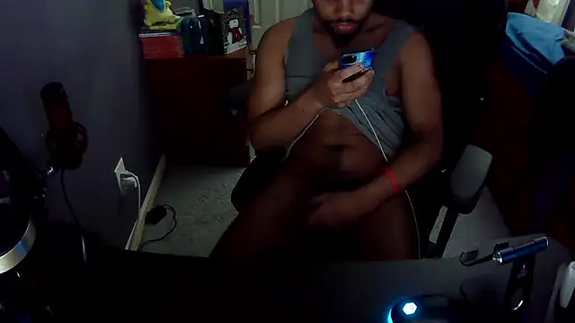 Snapshot of Neovergil0 chatting on December 22, 7:11 am Neovergil0 online show from December 22, 7:11 am
