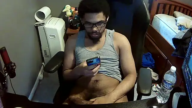 Snapshot of Neovergil0 chatting on February 6, 8:45 pm Neovergil0 online show from February 6, 8:45 pm