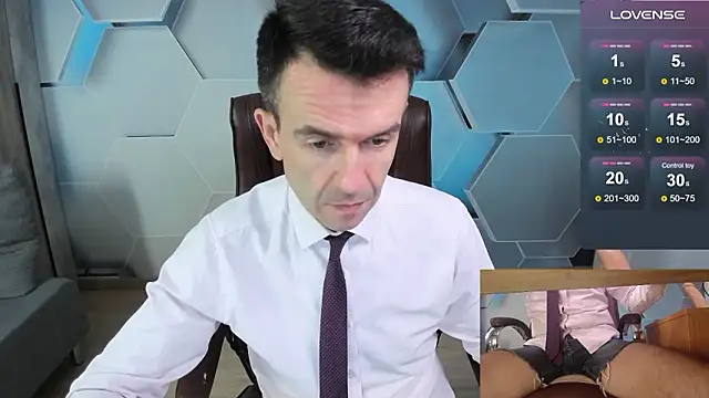 SteveTiger online show from February 6, 9:39 am