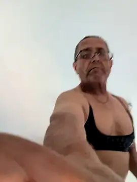 bobby69cock online show from October 13, 10:16 pm