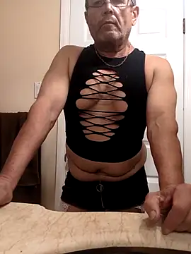 Snapshot of bobby69cock chatting on September 9, 11:21 am bobby69cock online show from September 9, 11:21 am