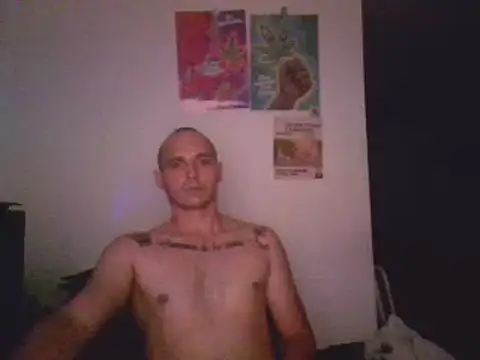 Snapshot of universitario-col chatting on March 6, 3:57 am universitario-col online show from March 6, 3:57 am