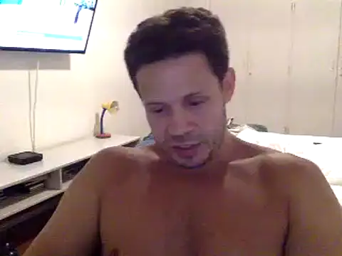 Snapshot of FelipeRiver chatting on March 11, 12:22 am FelipeRiver online show from March 11, 12:22 am