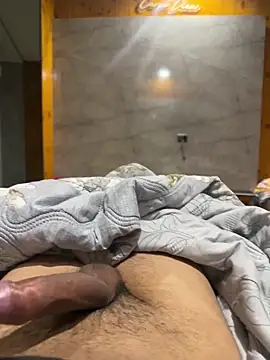 arju9699 online show from October 26, 1:46 pm